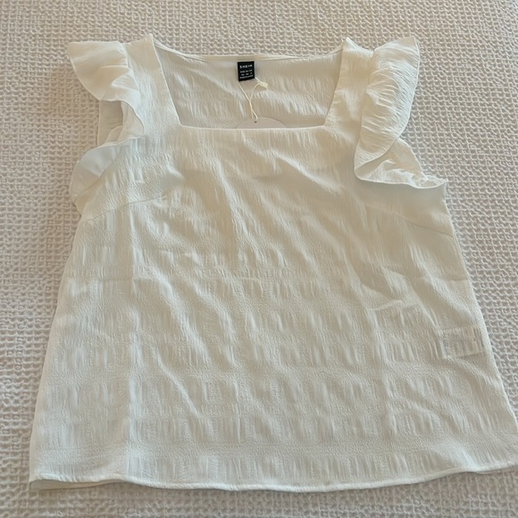 Set of 3 Ruffle Tanks, XS 2 - Picture 2 of 6